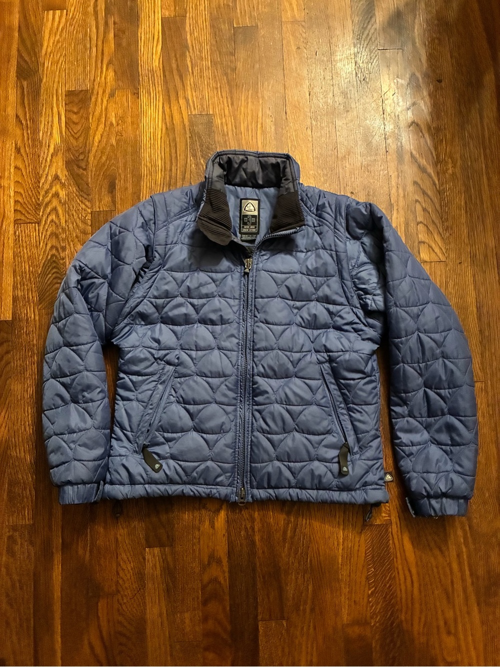 Nike ACG Quilted Puffer Jacket in Navy Blue